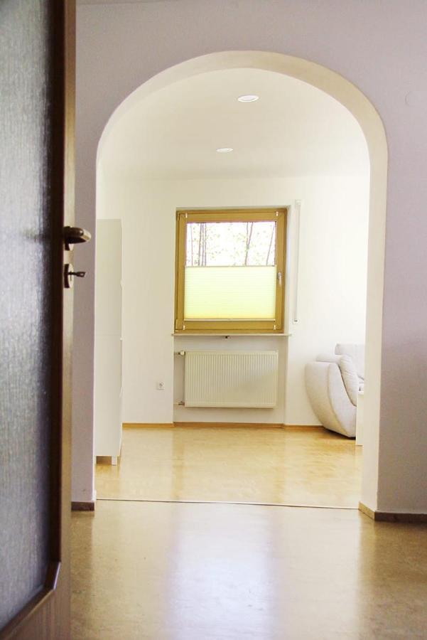 Schoene Helle Ferienwohnung In Waldnaehe Berching Buitenkant foto