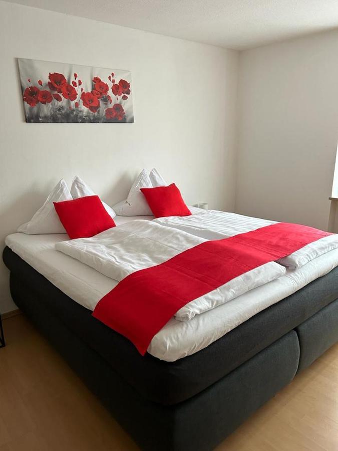 Schoene Helle Ferienwohnung In Waldnaehe Berching Buitenkant foto