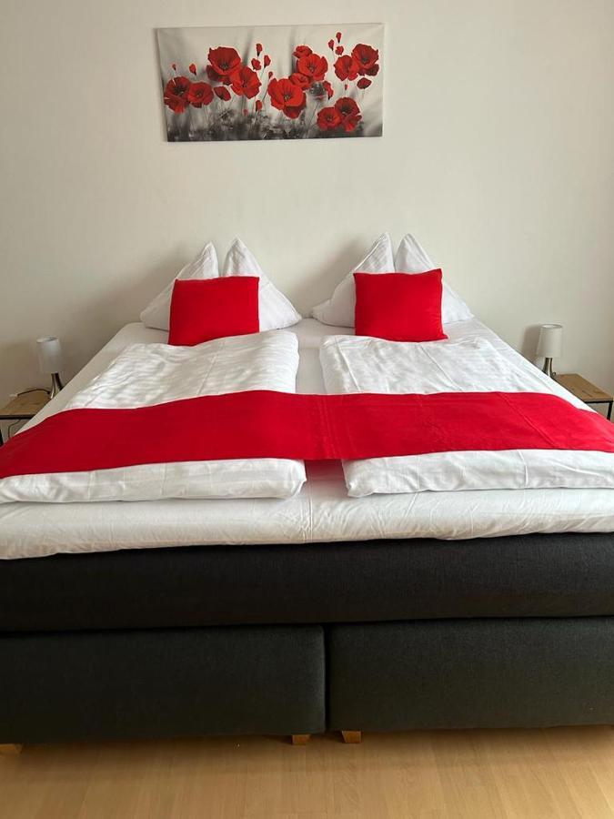 Schoene Helle Ferienwohnung In Waldnaehe Berching Buitenkant foto